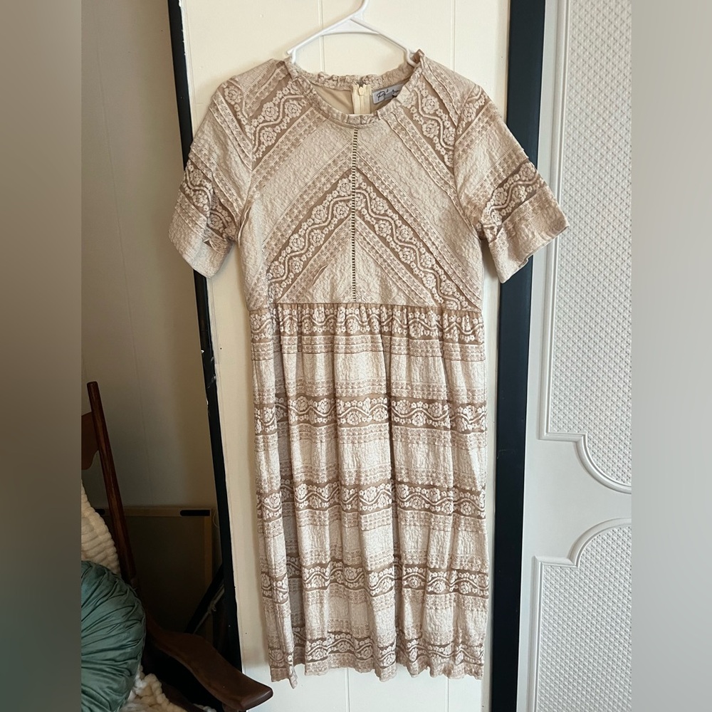 NWOT Cream Lace Lined Dress - Large